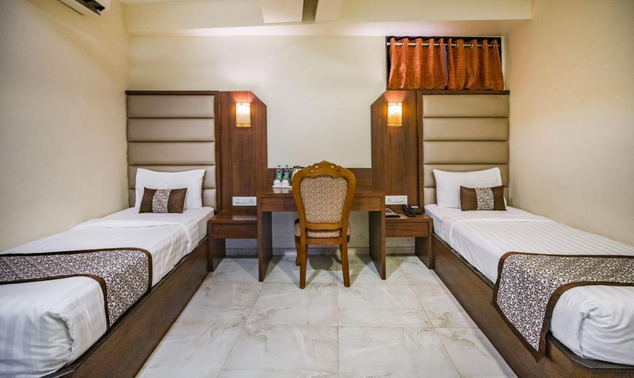 Hotel 24 Seven Нашик Екстер'єр фото