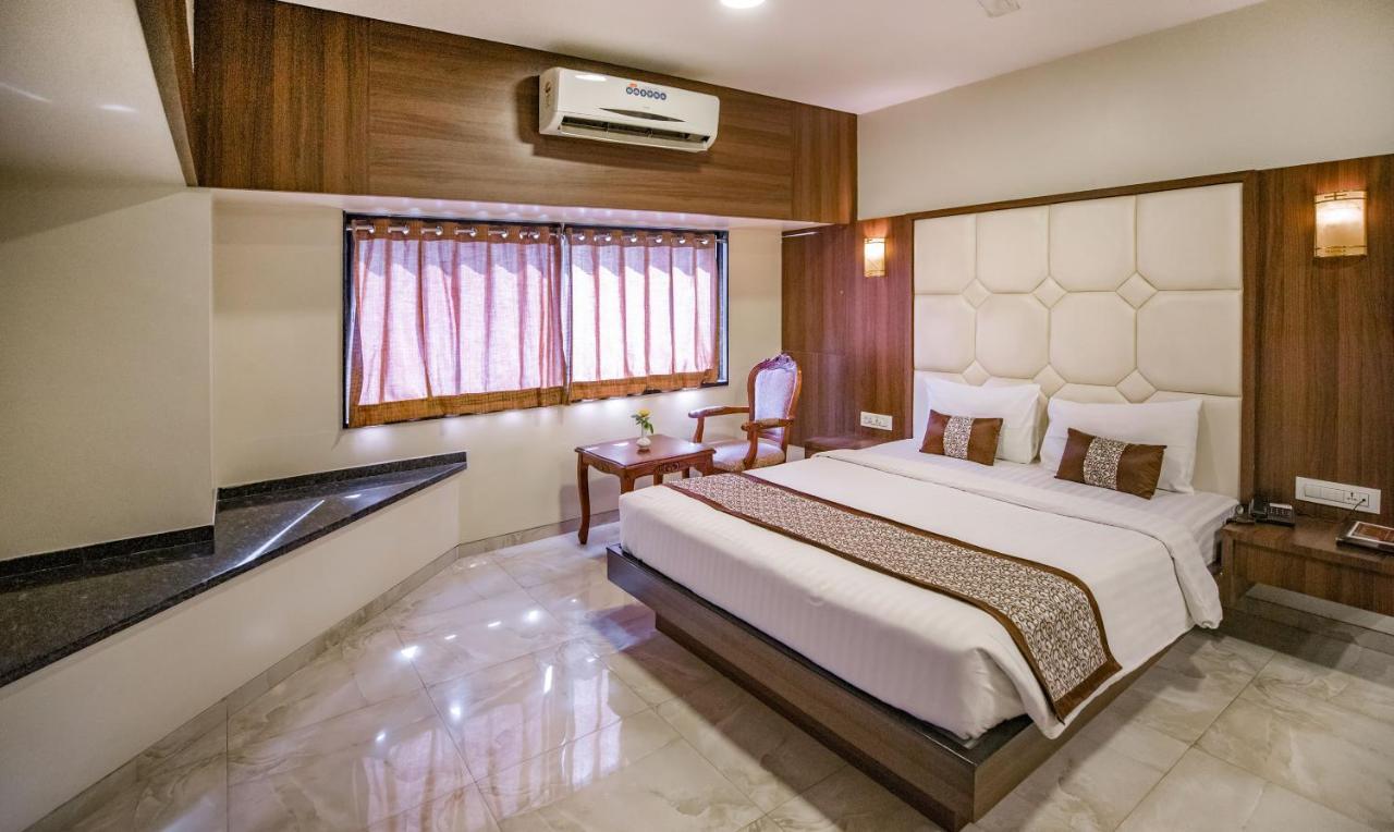 Hotel 24 Seven Нашик Екстер'єр фото