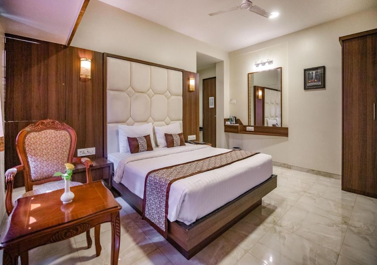 Hotel 24 Seven Нашик Екстер'єр фото