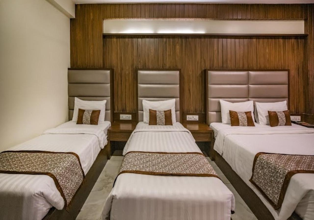 Hotel 24 Seven Нашик Екстер'єр фото