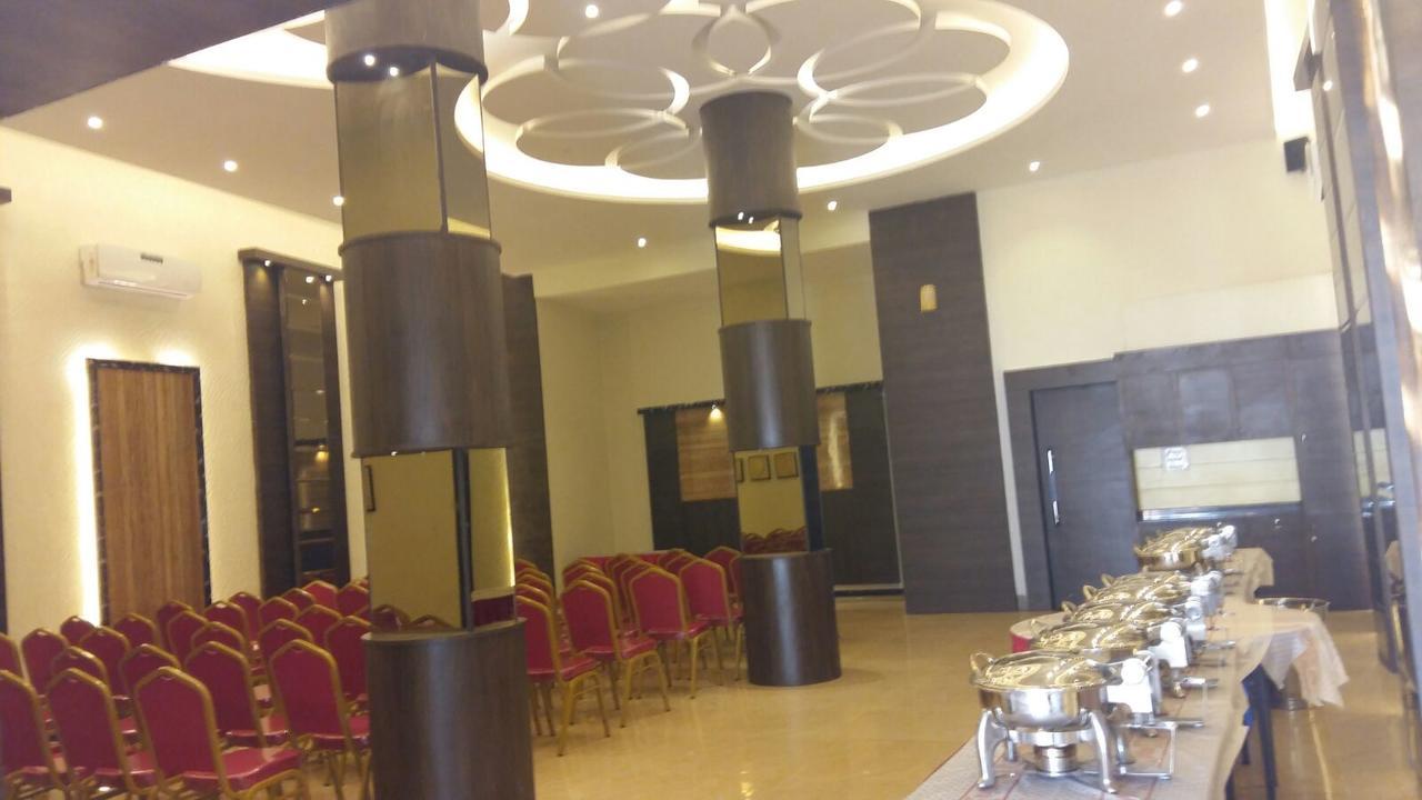 Hotel 24 Seven Нашик Екстер'єр фото